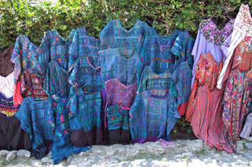 マヤ遺跡とカラフルな民族衣装が美しいフォトジェニックな先住民の村を巡る グアテマラの魅力満載９日間 アエロメヒコ利用 海外旅行専門 かもめツアー Eかも